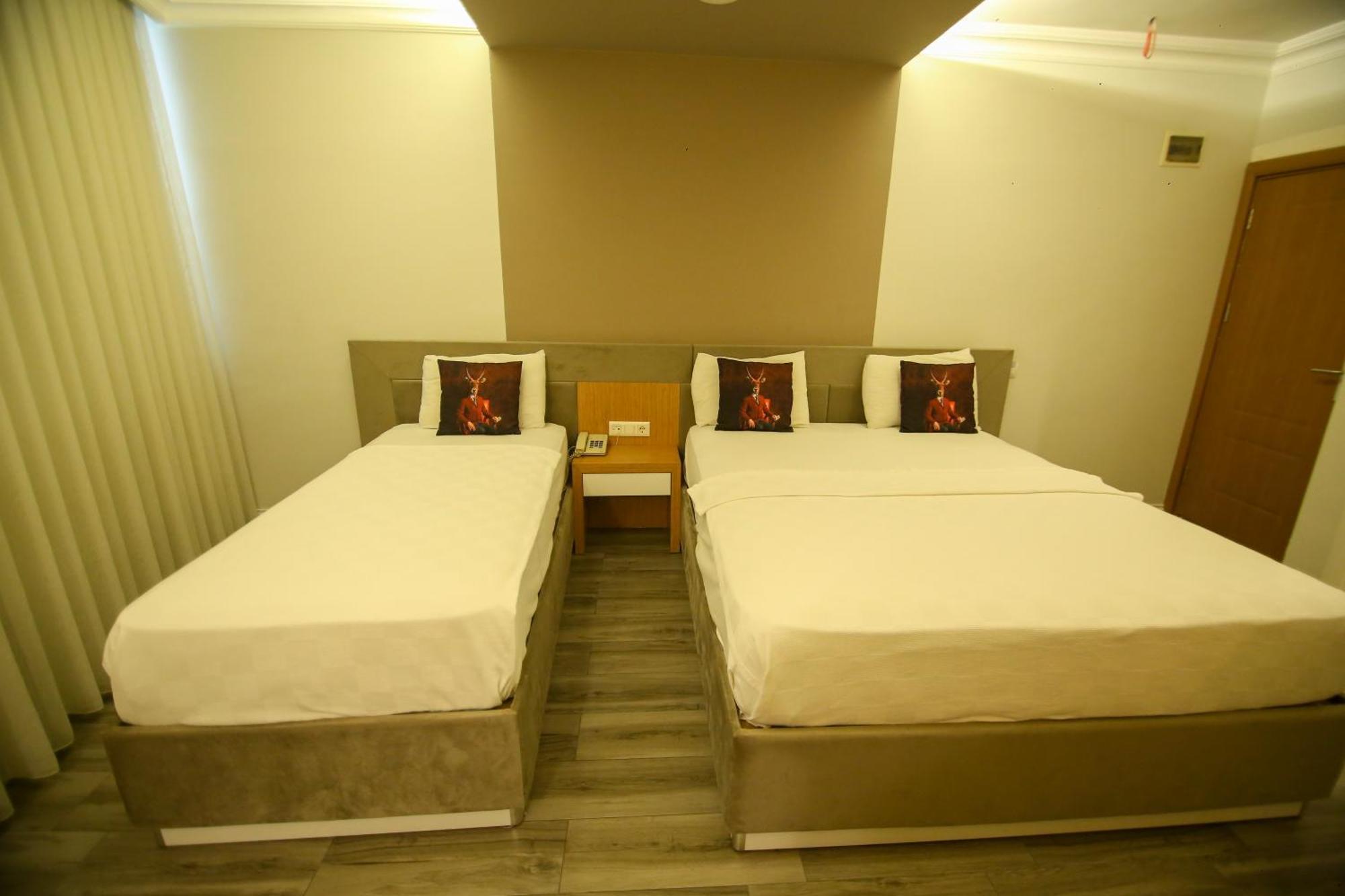 Cevik Palace Hotel Antalia Esterno foto