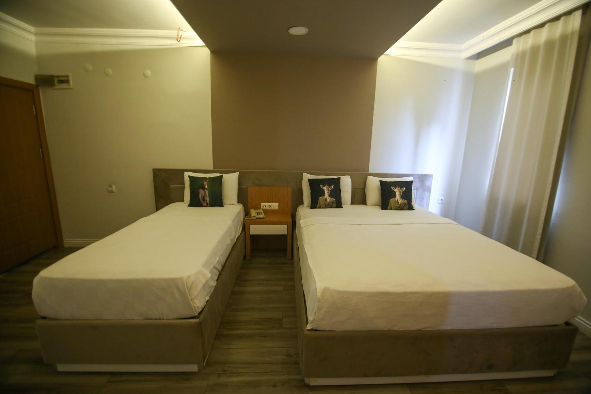 Cevik Palace Hotel Antalia Esterno foto